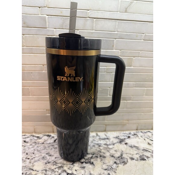 Stanley Deco Collection Gloss Black The Flowstate Quencher H2.0 40oz Tumbler - Picture 2 of 6